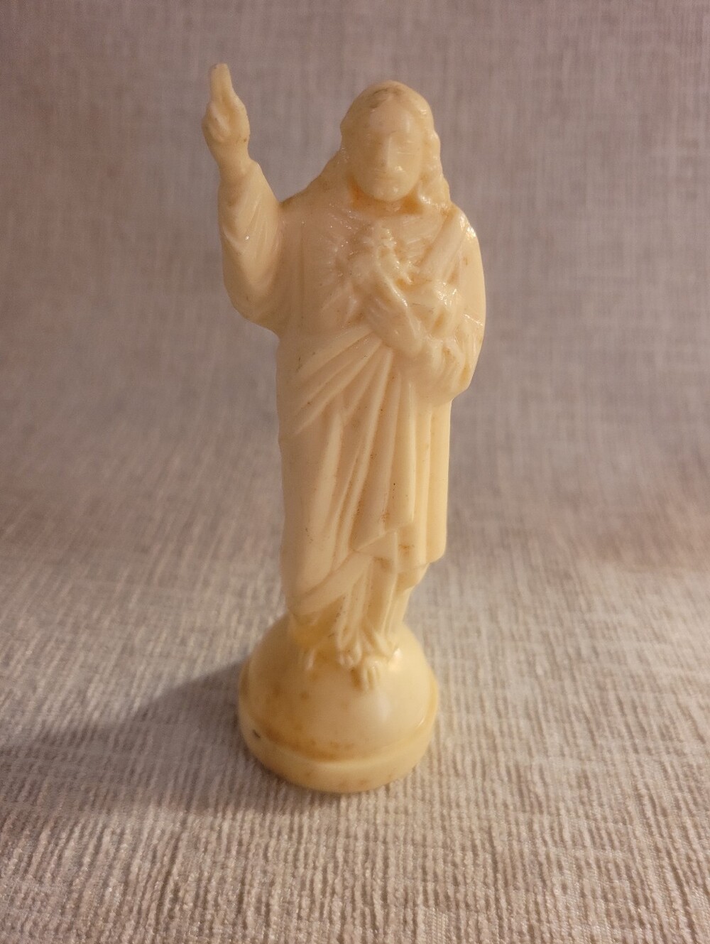 Vintage Sacred Heart of Jesus Magnetic Dashboard Statue – Walls, MS